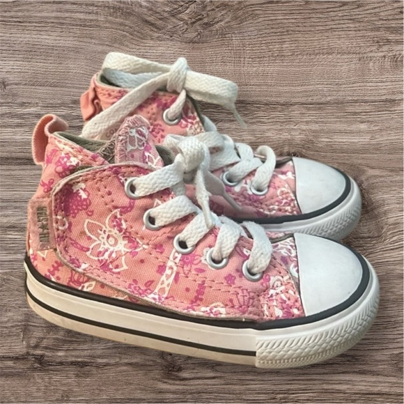 Converse size 5 - Picture 1 of 8